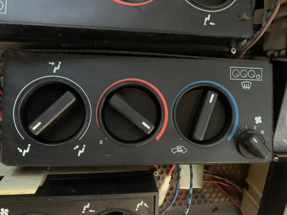 Comandi Riscaldamento Alfa Romeo 75-90 FONDO BIANCO - Immagine 3 di 3