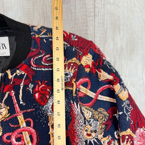 ZARA Man JACQUARD Bomber Jacket Skulls Mythical Fantasy Men's Size Small - Foto 9 di 13