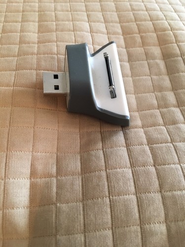 Blue Lounge Usb Plug To I Pod Or I Pad