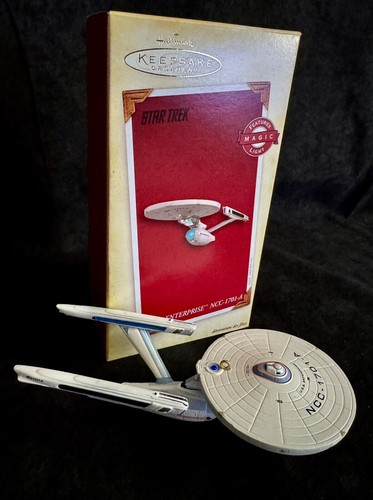 Hallmark Keepsake Ornament 2005 Star Trek U.S.S. Enterprise NCC-1701-A MAGIC - Picture 10 of 14