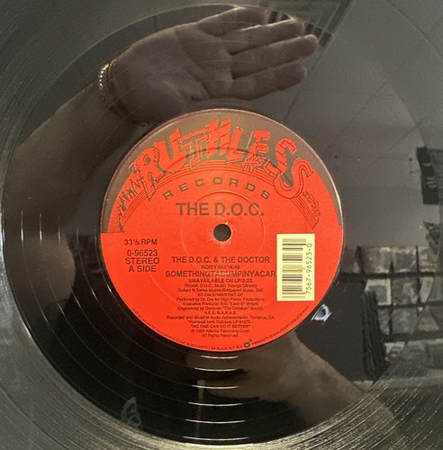 The D.O.C. - The D.O.C. & The Doctor - Ruthless 12” VG+ RAP/HIP-HOP STEREO 1989 - Imagen 2 de 5