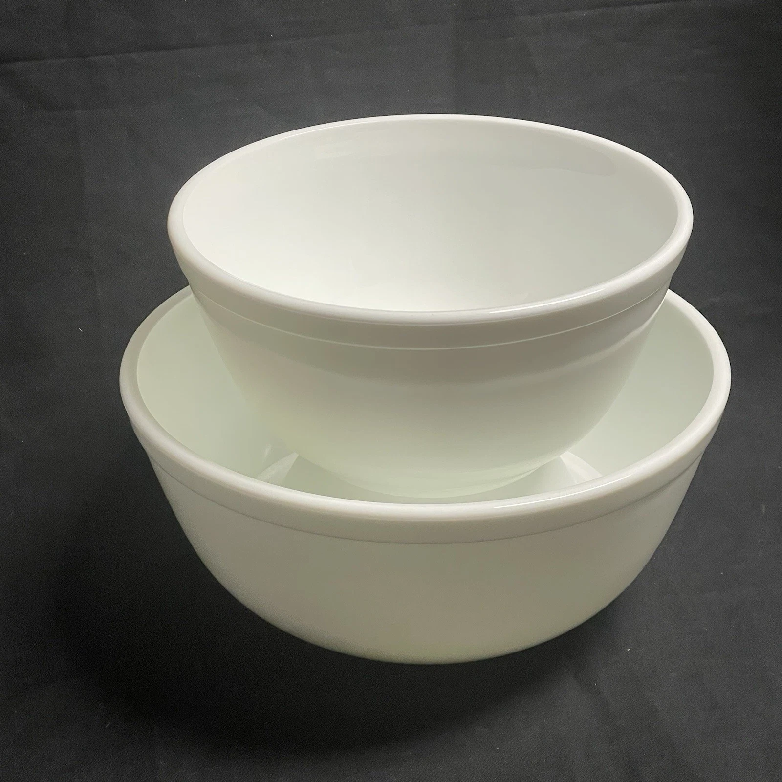 Pair of Mosser Milk Glass Mixing Bowls 7” and 9” White NM Never Used