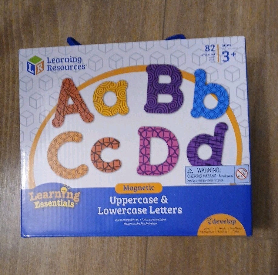 防具 abcdefghijk Learning Resources Magnetic Uppercase and Lowercase Letters