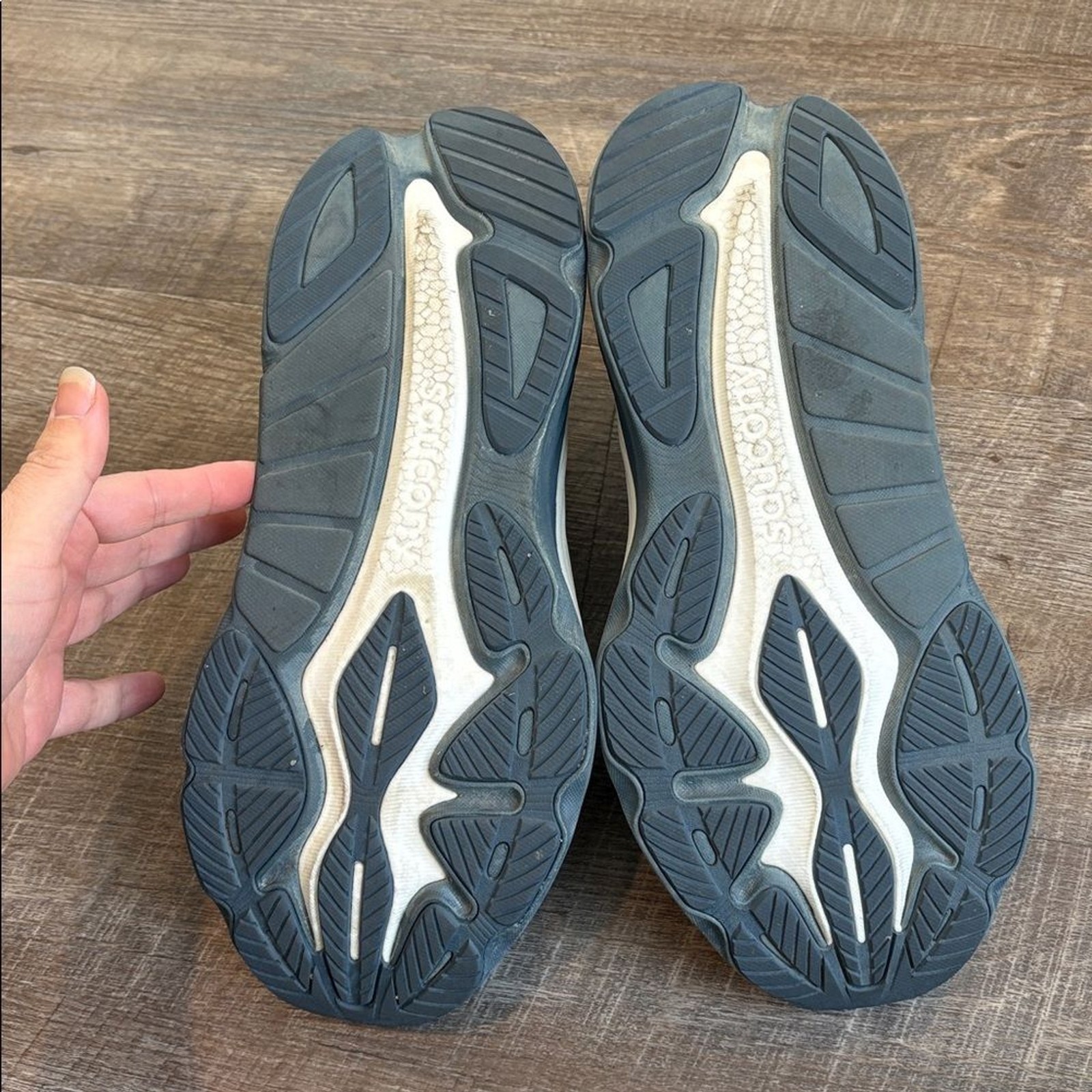 Saucony Hurricane 24 Running Shoes Men’s 9.5 Vanilla Dusk Sneakers thumbnail 7