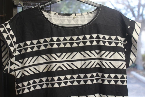 Women's Black & White Geometric Design Dress Size Medium