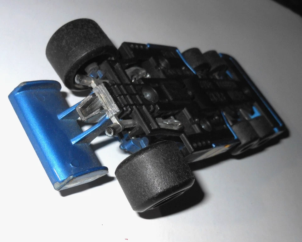 Modellino auto Polistil scala 1:32 FK12 pressofuso livrea elf corsa Tyrrell P34 - Immagine 3 di 4