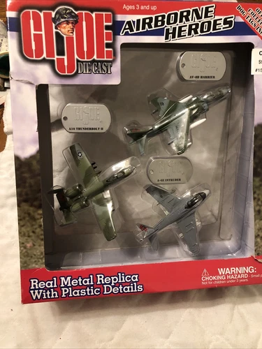 Hasbro G.I.Joe / Maisto 2001 Die-Cast AIRBORNE HEROES miniature airplanes