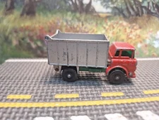 MATCHBOX LESNEY #26 GMC TIPPER TRUCK