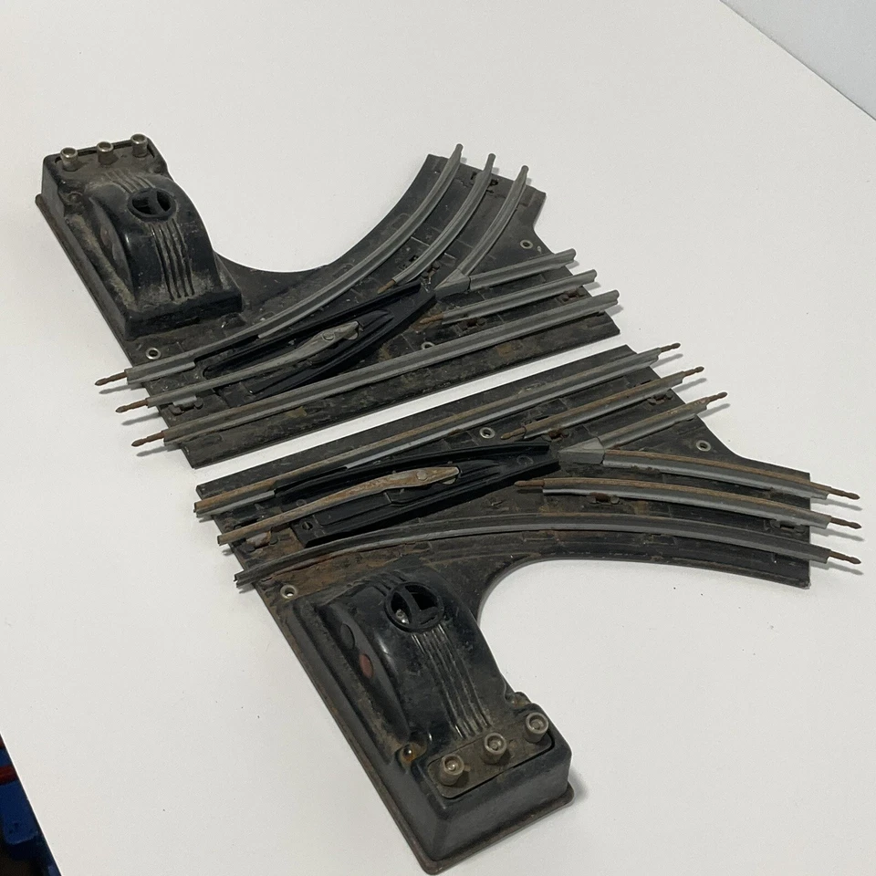 Lionel 1121 Left And Right Switch Pair (untested) - Image 2 of 4