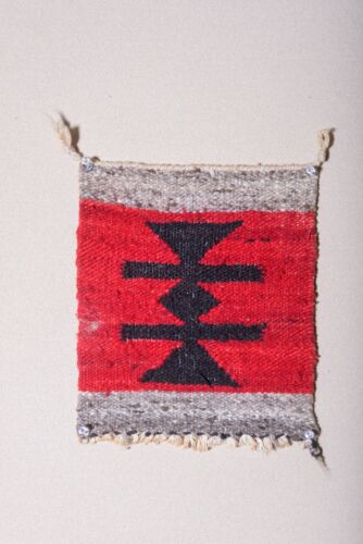 SWEET MINIATURE ANTIQUE NAVAJO TEXTILE RUG BLANKET MAT NO RESERVE !!! - Picture 8 of 11