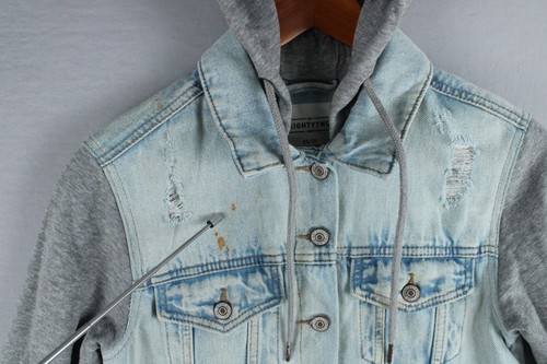 Eighty Two Denim Jeansjacke Gr. XSmall blau Knopfleiste Kapuze graue Ärmel - Bild 12 von 20