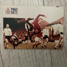 Dennis Law Manchester United SIGNED Pro Set CARD
