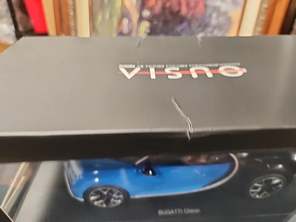 1:18 Scale Bugatti Chiron Blue Kyosho Diecast Model Car C09548BBK Ousia - Image 3 of 4