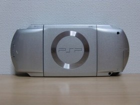 PSP "Playstation Portable" Silver (PSP-1000 SV)  Sony game Console ｗith chager