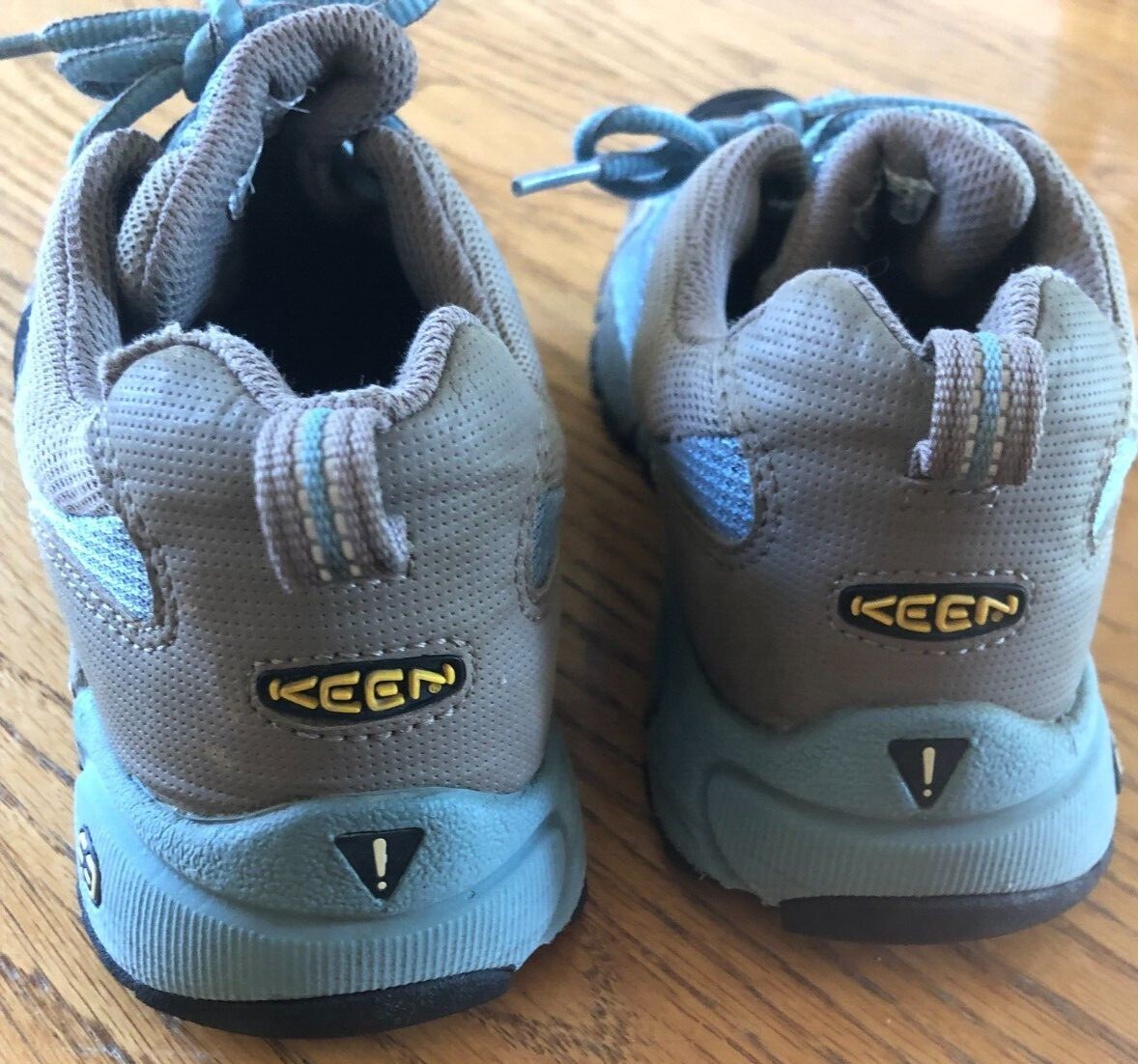 Keen Womens Trail Runner Hiking Shoe. Size 5.