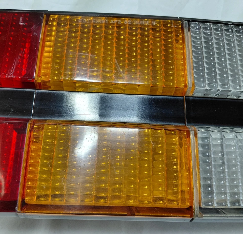 Conjunto de luces traseras de conductor LH estándar Chevrolet Camaro Z28 82-90 #2 5973137 Foto 4 de 4