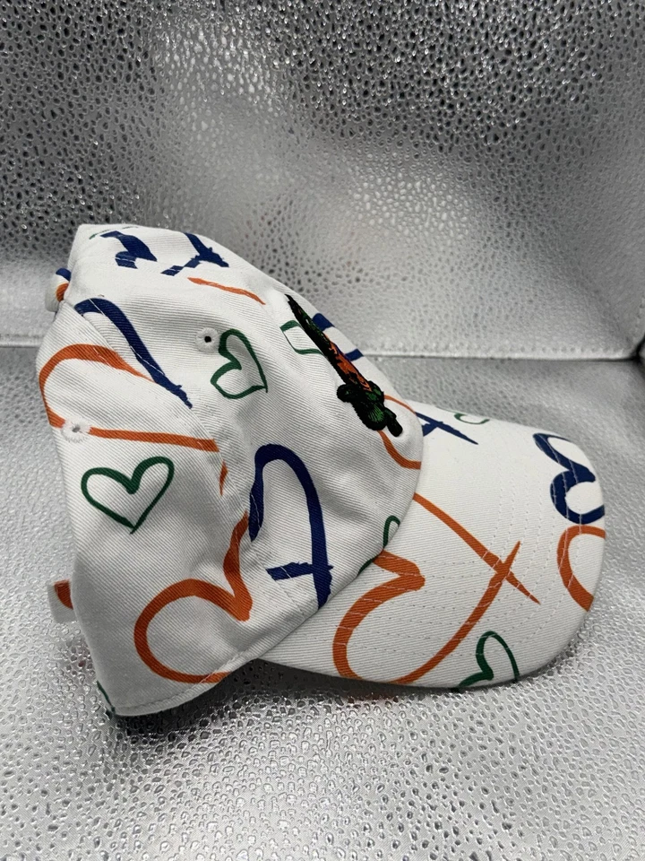 Gorra Florida Gators Correa Trasera Juvenil Corazones Blancos NCAA Fútbol Bóveda Universitaria Foto 3 de 4