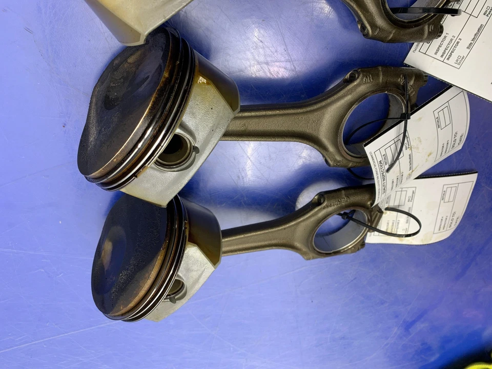 2008-2014 PORSCHE CAYENNE OEM 4,8 L M4801 JUEGO DE PISTONES CON ANILLOS Y VARILLAS DE PISTÓN (8) Foto 2 de 4