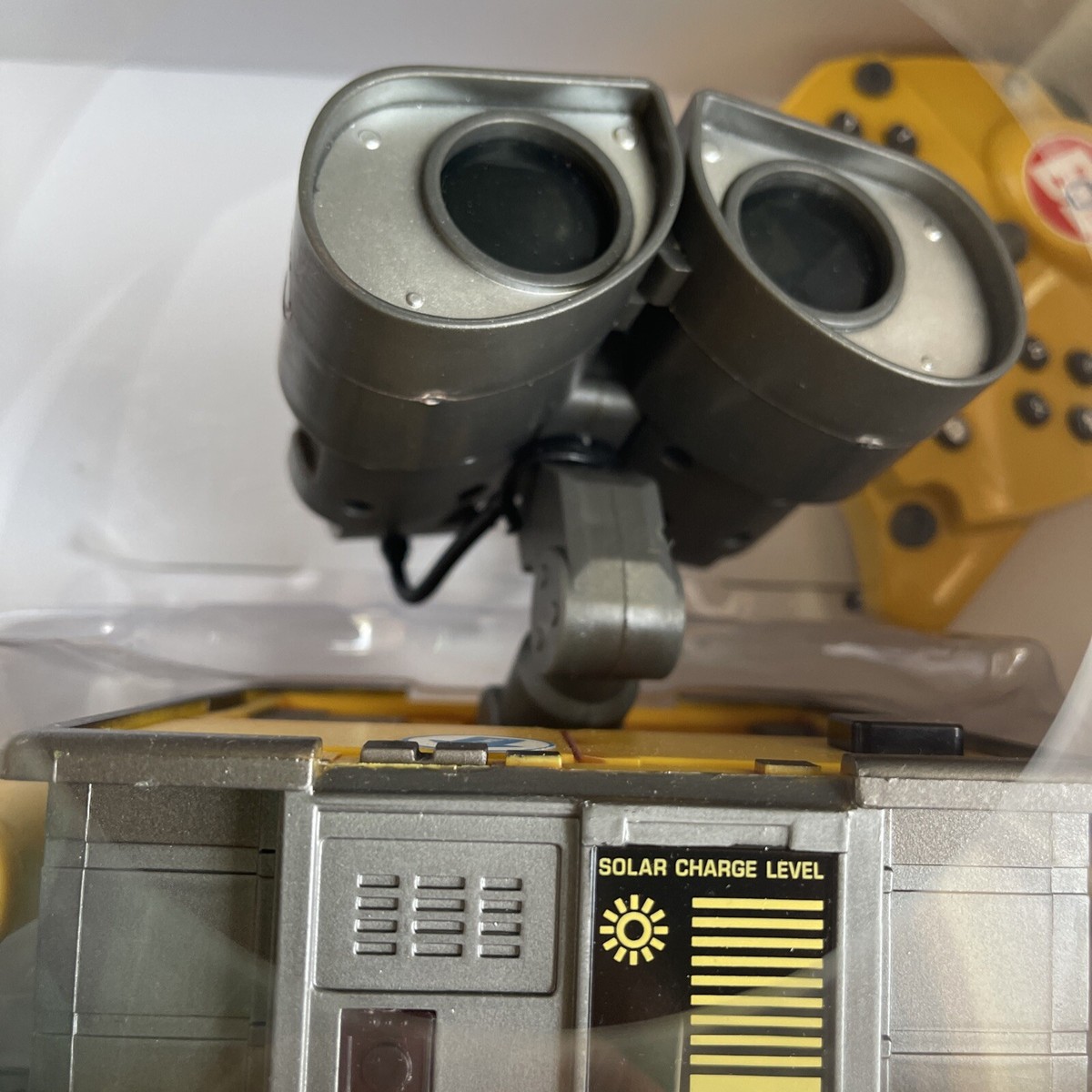 その他 WALL-E WALL-E and EVE 43279 | Disney™ | Buy online at the Official