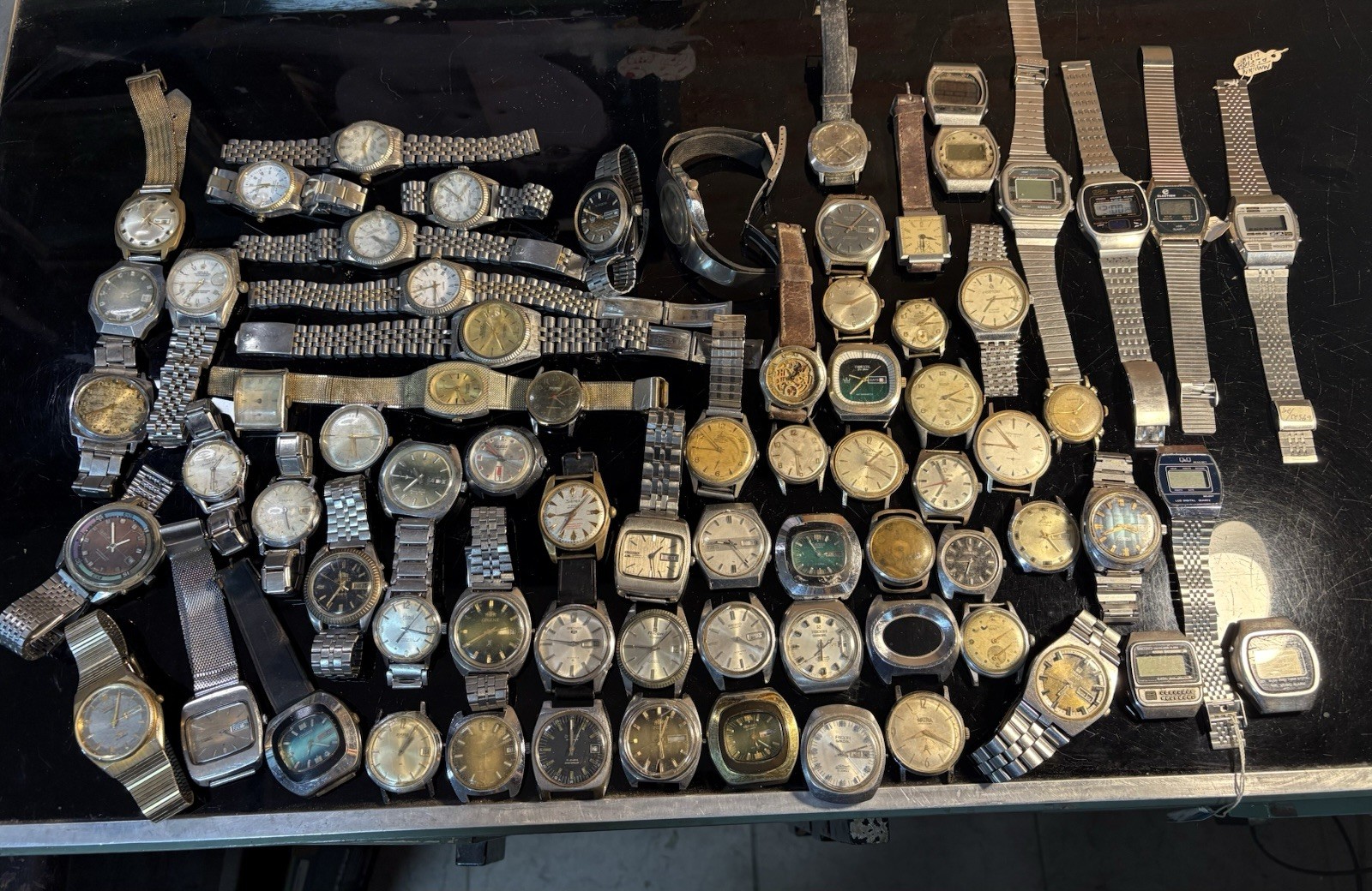 WATCH,automatic VINTAGE to restored  ,DIGITAL  MENS (73) Manual lot &amp;  big - vintagewatches.pk