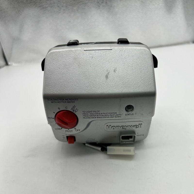 Honeywell Water Heater Control Gas Valve WV8840A1000 UNTESTED See Pics