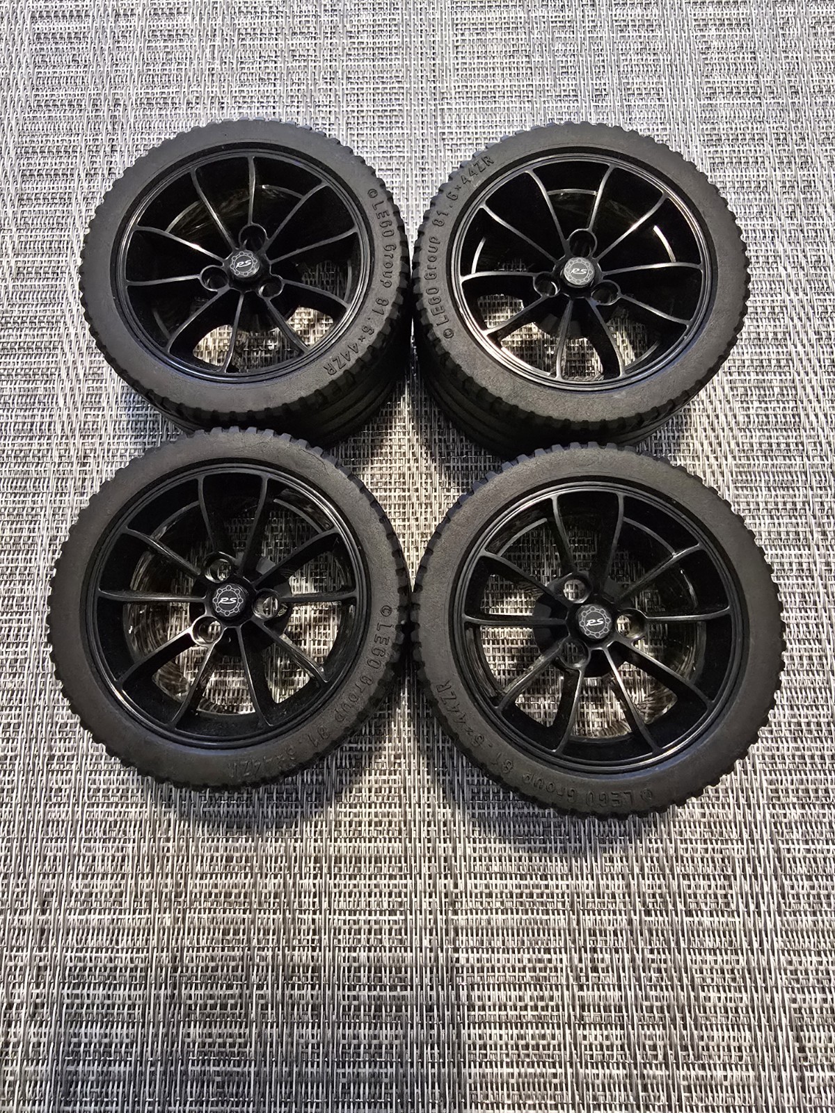 Lego Technic Porsche GT3 RS Wheels and Tires Set for Model Car