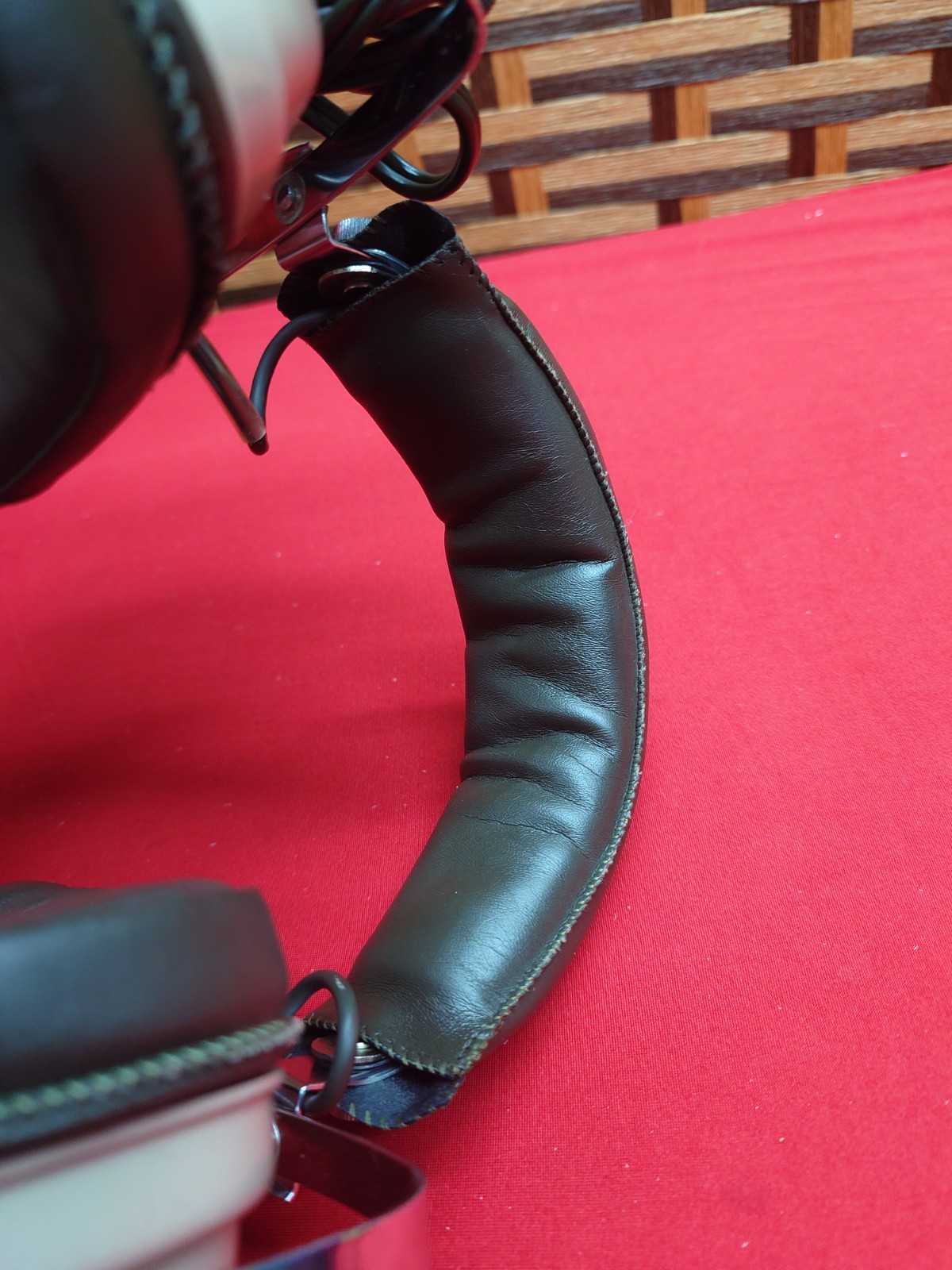 Vintage Lafayette F-4400 4-Channel Stereo Headphones Tested Broken Ch2 Read