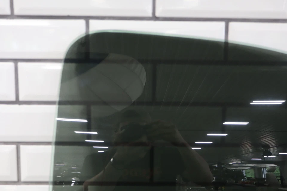 07-14 Chevy Silverado GMC Sierra pasajero puerta delantera derecha vidrio/ventana tintado Foto 2 de 4