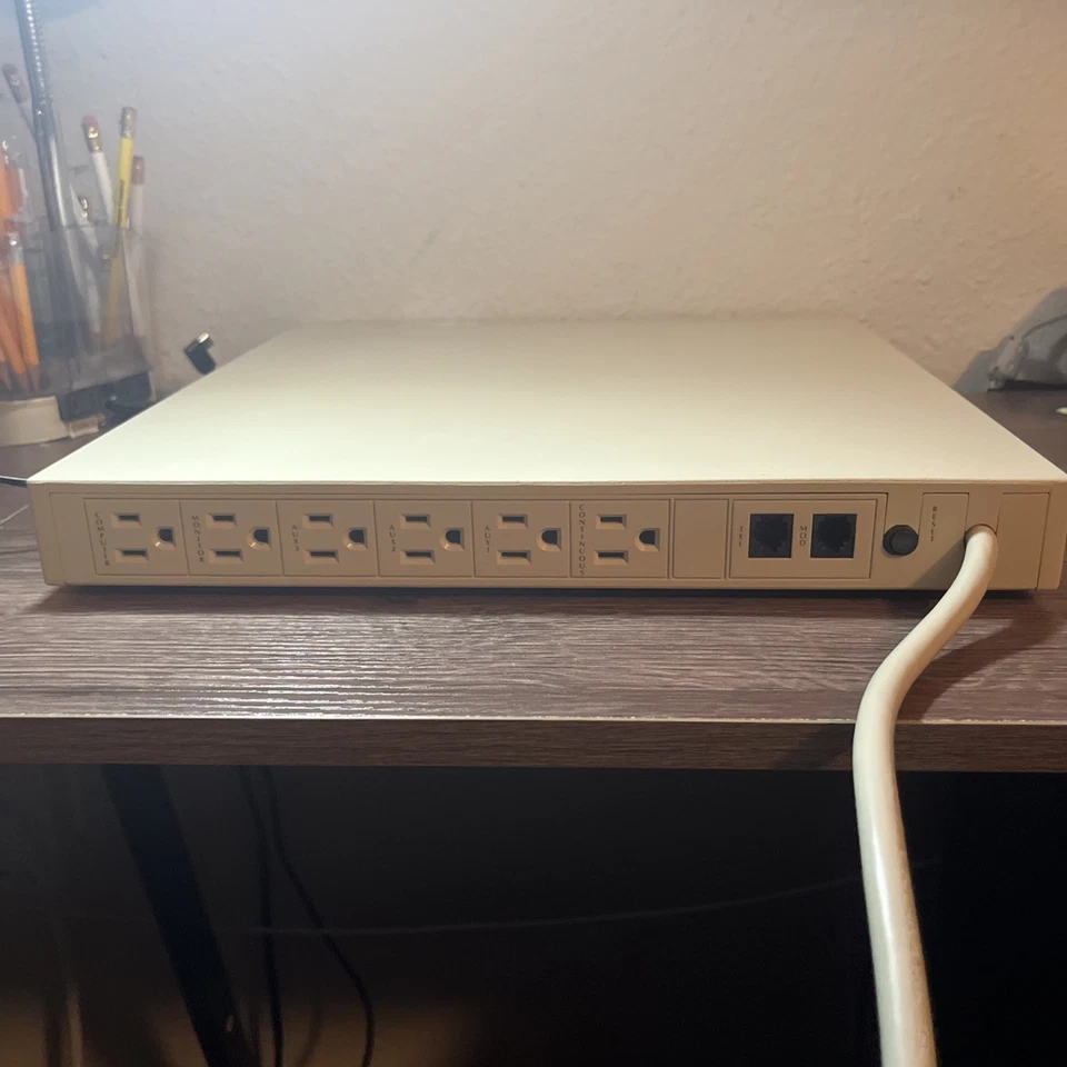 Kensington MasterPiece 浪涌电压保护器 — 第 2/2 张图片