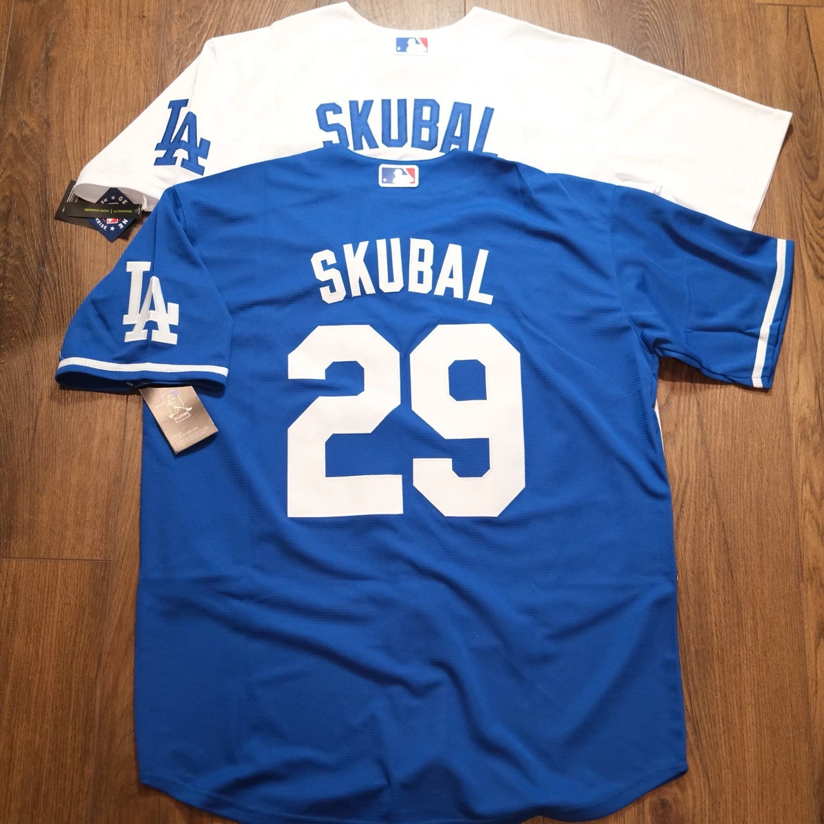 Preços baixos em Majestic Los Angeles Dodgers Roupas e Souvenirs