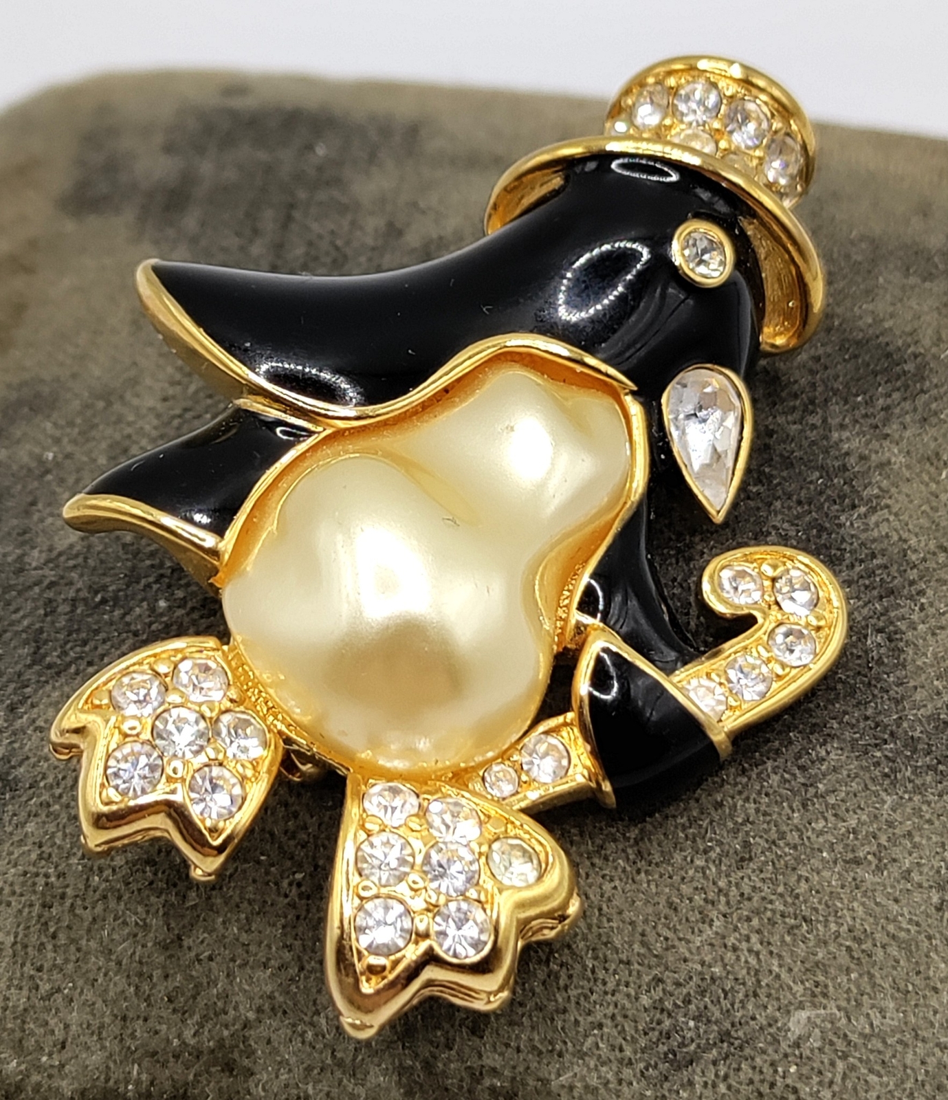 KJL Kenneth Jay Lane Penguin Brooch - image 2