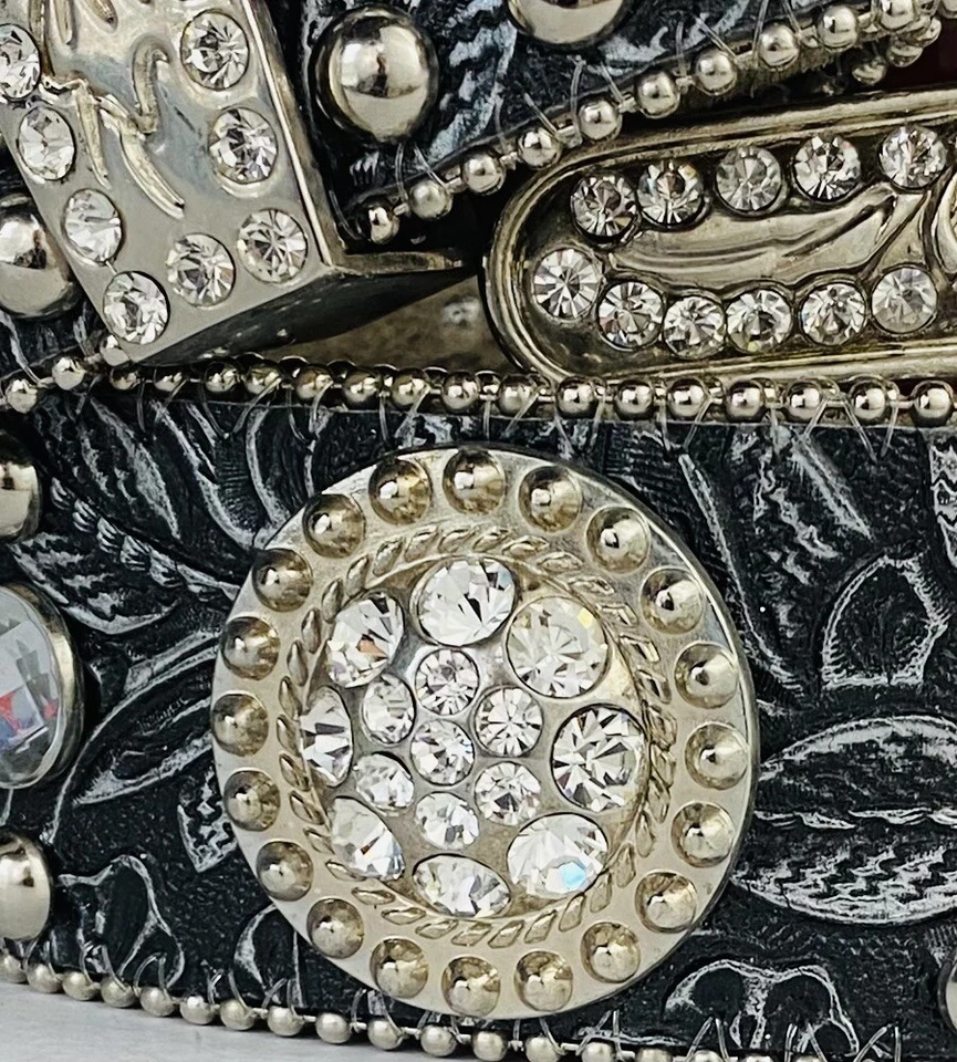 Cinturón de Rodeo Vaquera Deslumbrante De Colección Blazin’ Roxx M Plateado Floral Tooled Estrás Foto 2 de 4