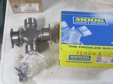 NEW Universal Joint Moog 475