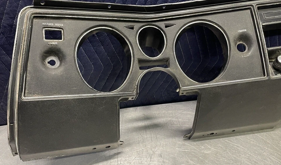 1969 Chevy Chevelle El Camino Cluster Bezel Dash Trim W/Radio OEM Foto 3 de 4