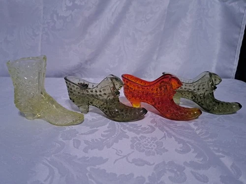 4 Vintage Fenton Art Glass Slipper Shoes