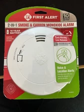 First Alert 1046803 2-IN-1 Smoke & Carbon Monoxide Alarm 10Y Battery VOICE ALERT