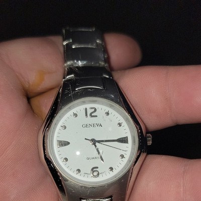 Geneva Quartz Unisex Analog Watch Silver Tone Metal Bracelet White Dial
