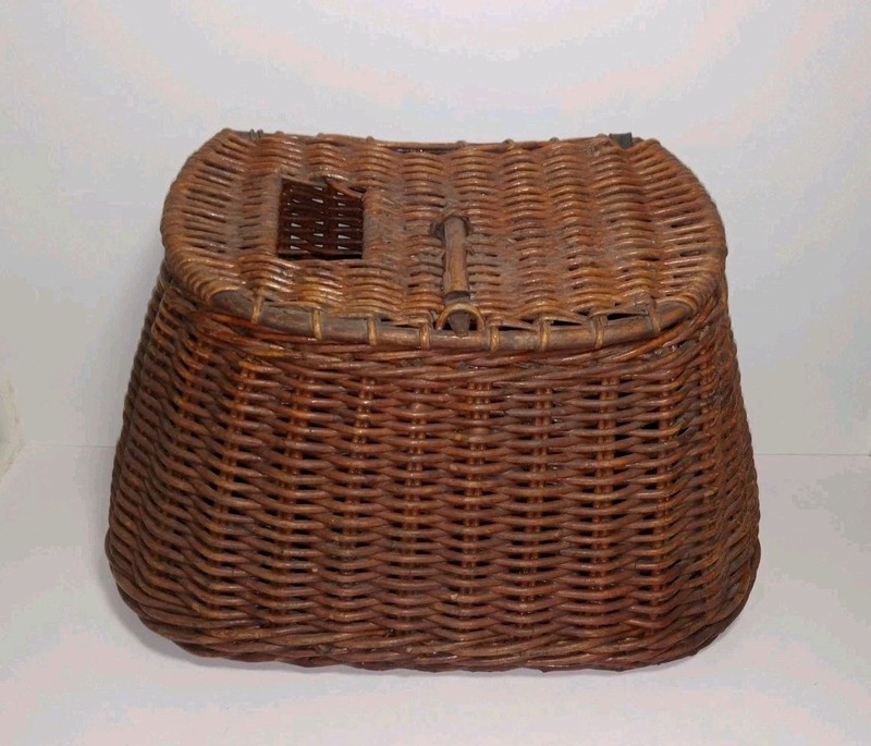 Vintage Fishing Creel/Wicker Basket Trout Fish~Fly Fishing Decor 14.5" X 8" X 9"