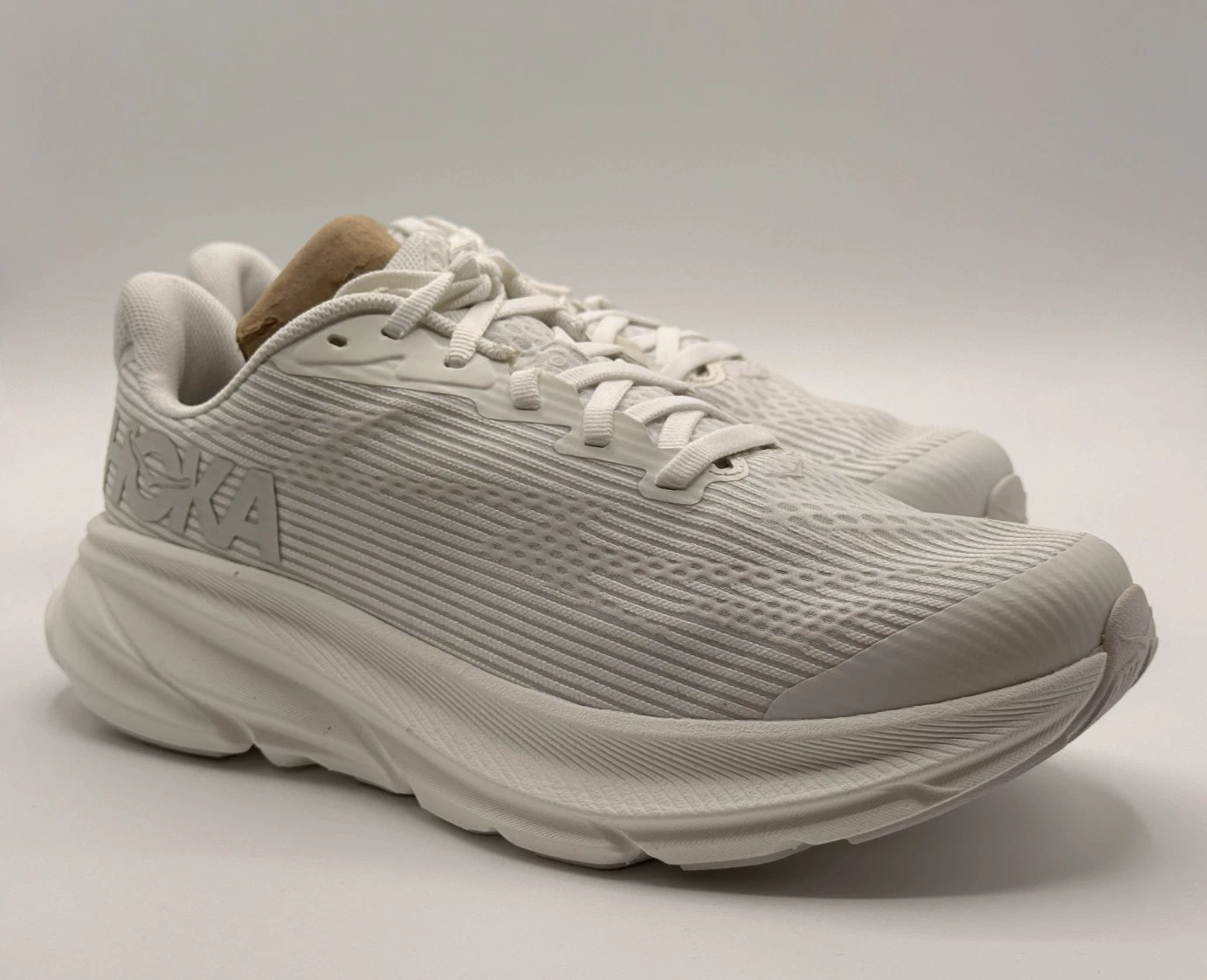 HOKA Clifton 9 Youth White Running Shoes Athletic Sneakers US 6, 6.5 (medium)