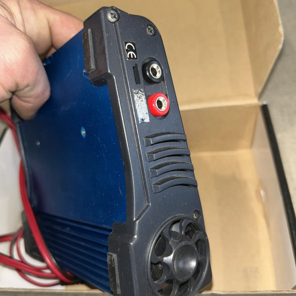 Duratrax Onyx 220 Battery Charger for all NiMH and NiCd 1:32 to 1:8 Scales - Image 3 of 4