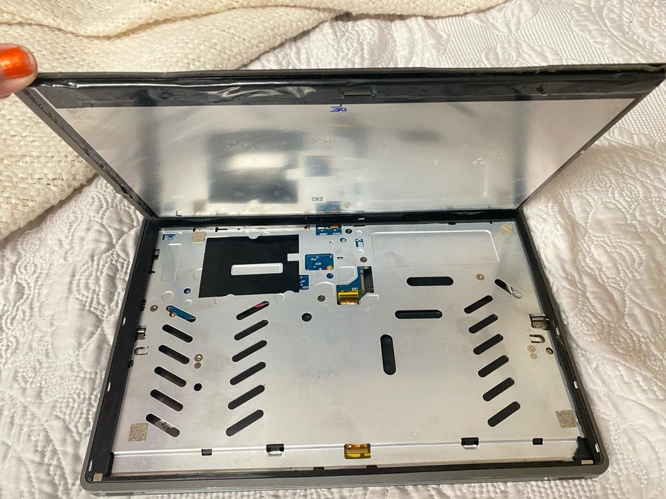 Acer Switch 3 N17H1 Tablet Computer - als Ersatzteilspender - Bild 2 von 4