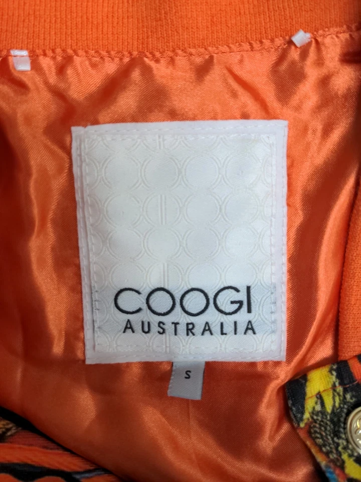 Nuevo Top Coogi Australia Estampado Algodón Jersey Botones Manga Corta Talla S Foto 2 de 4