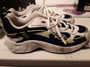axis tennis shoes