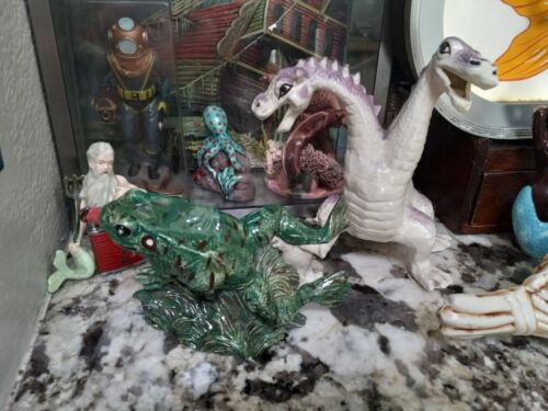Vintage Old Aquarium Fishbowl Ceramic Bisque Swim Through Leaping Frog Ornament