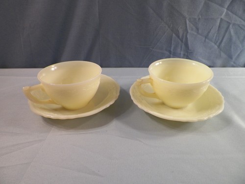 Lot of 2 Vintage McKee Custard Glass Laurel Pattern Cup & Saucer Sets - Picture 8 of 8