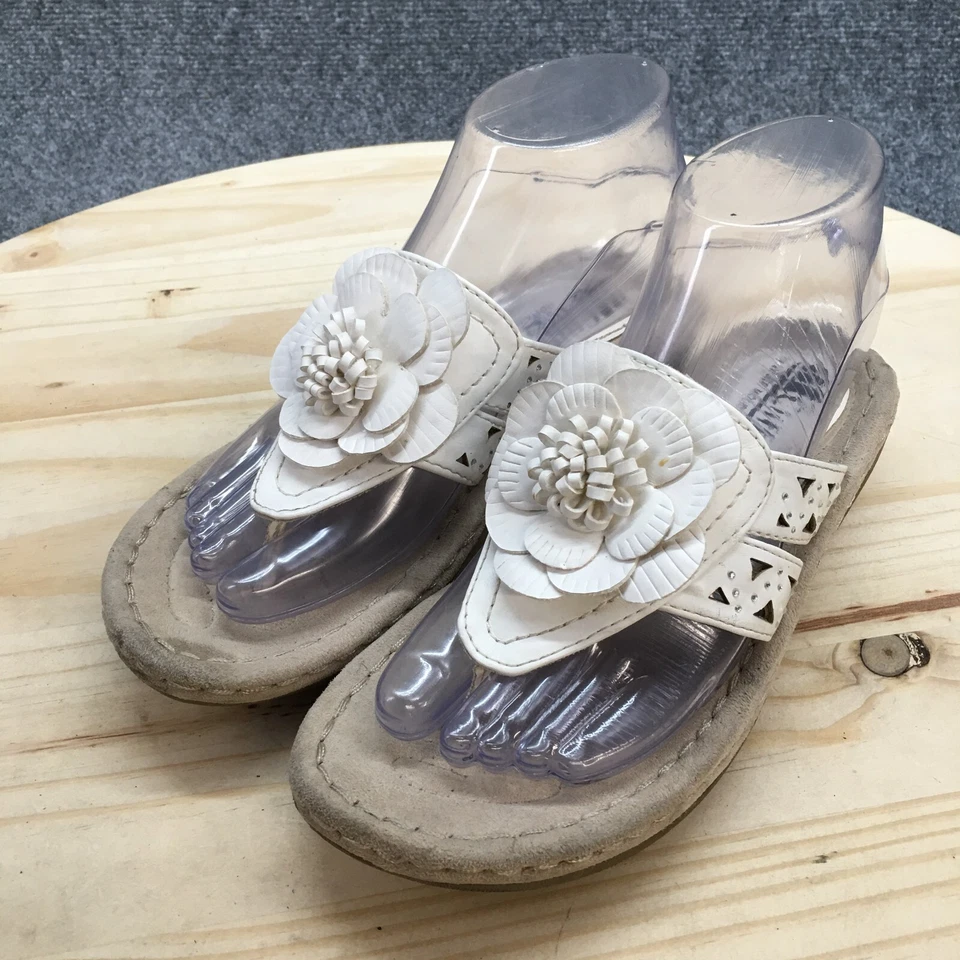 Cliffs By White Mountain Sandals Womens 6M Cynthia Flower Flip Flop C26890 White - Image 3 of 4