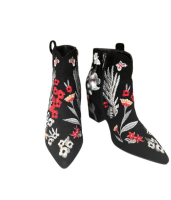 EXE Womens Boots Suede Size 37 Floral Embroidery *Worn Once*