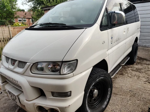 Mitsubishi Delica W 2000  Chamonix - Picture 1 of 12