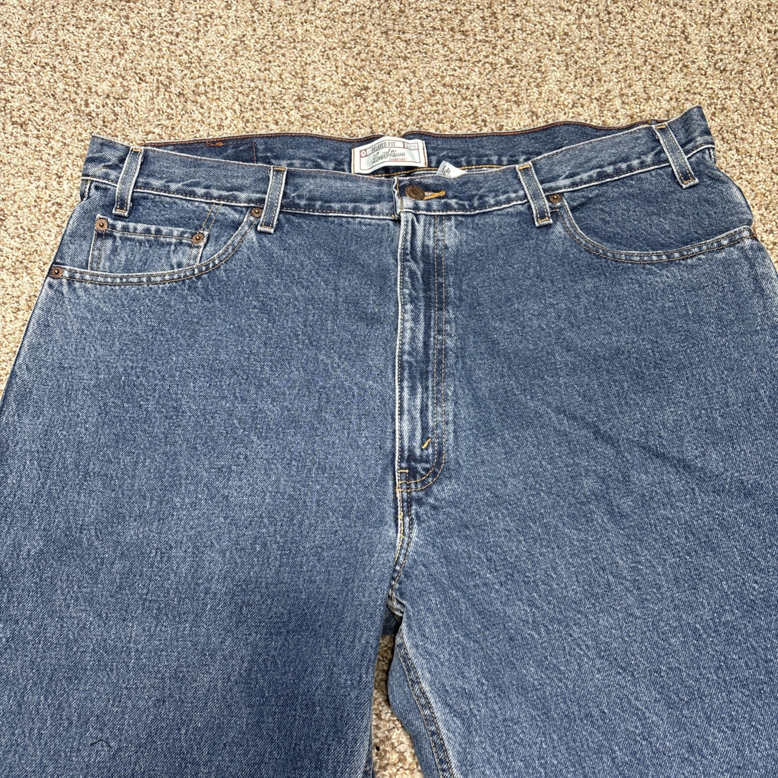 Signature Levi Strauss Relaxed Fit Denim Jeans 42x30 NEW Fits 41 X 30 - View 2