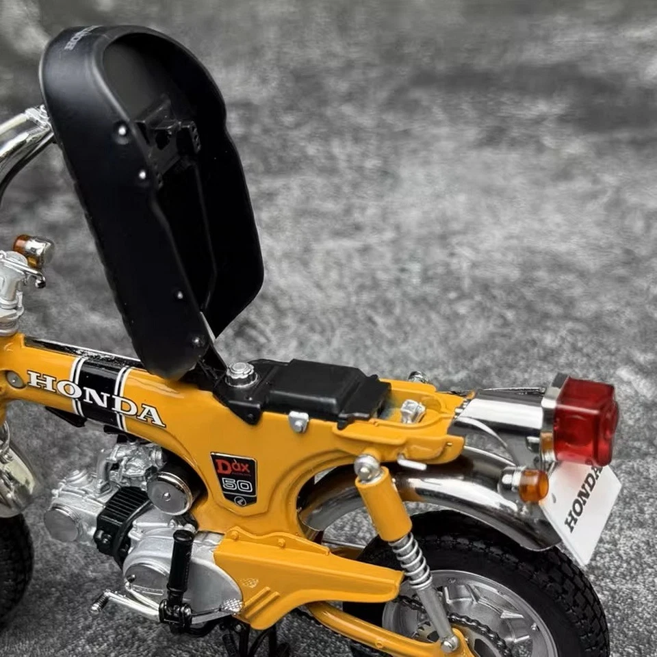 EBBRO Escala 1/10 Honda DAX ST50 1969 Amarillo Moto Diecast Modelo Juguete Foto 4 de 4